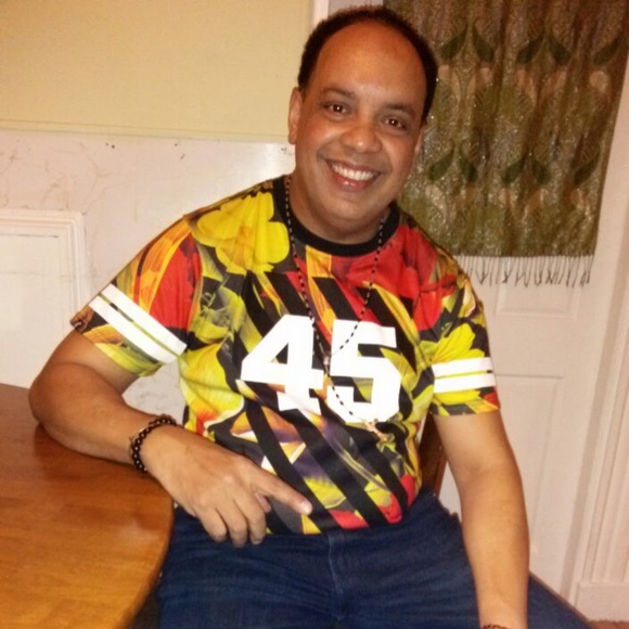 Meet your Posher, Roberto - Picture 1 of 1